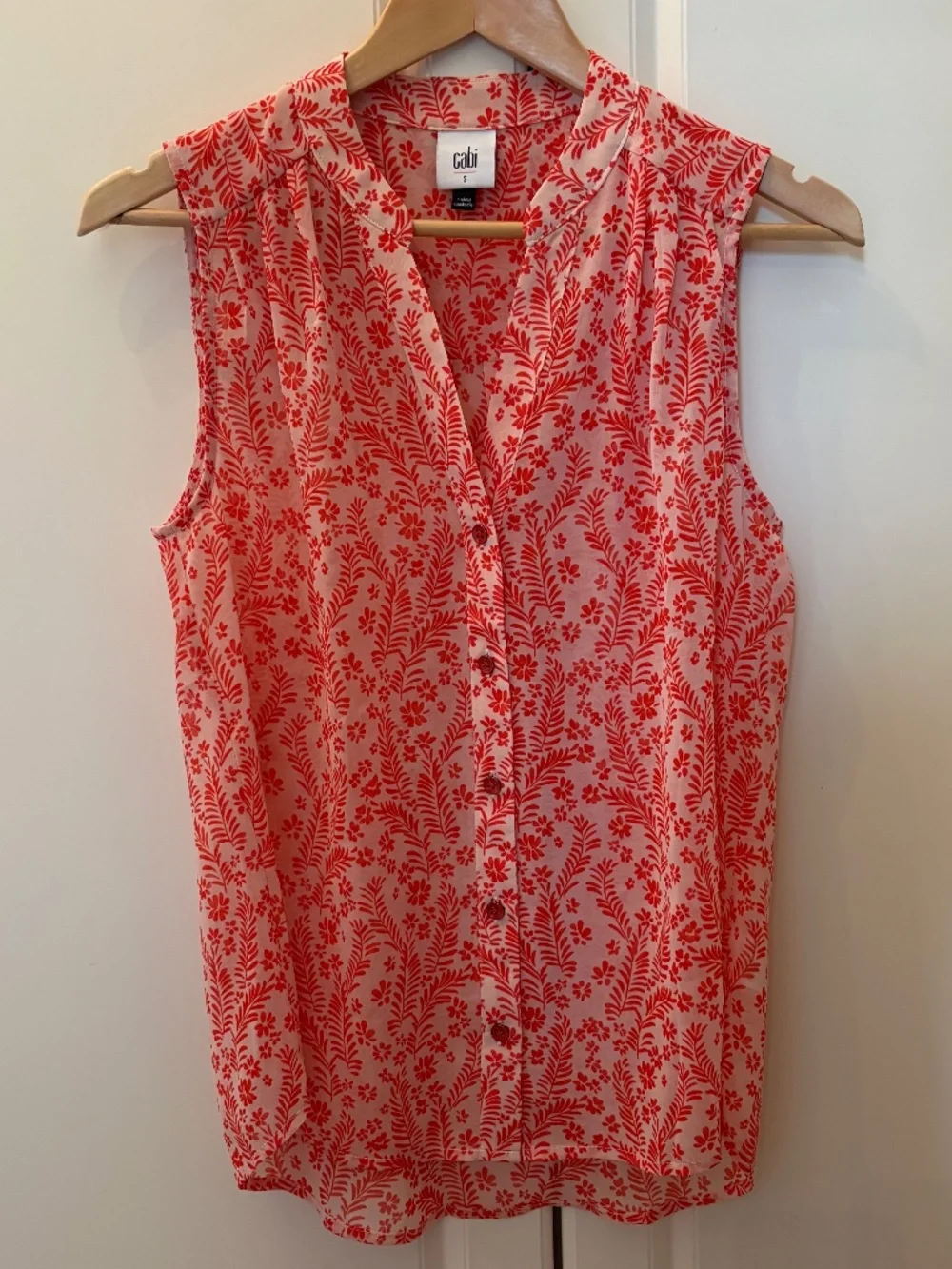 🩷 CAbi Poppy Top, Sz S - Any 3 🩷CAbi tops for $45!!! - Picture 2 of 5